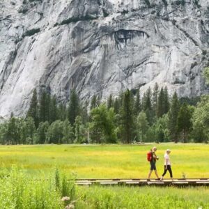 Read more about the article Yosemite National Park packing list