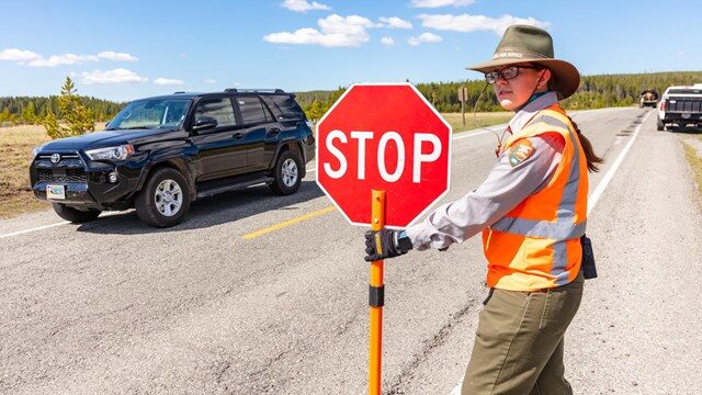How to get to Yellowstone National Park